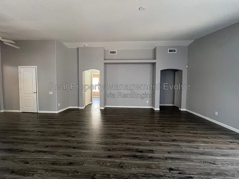 6246 W Blackhawk Dr — Photo 4