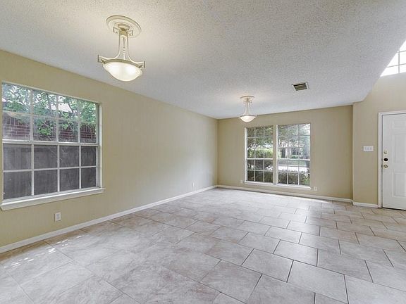 3rd image of 9620 Copper Creek Dr