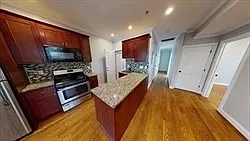 27 Chestnut Ave #2 — Photo 2