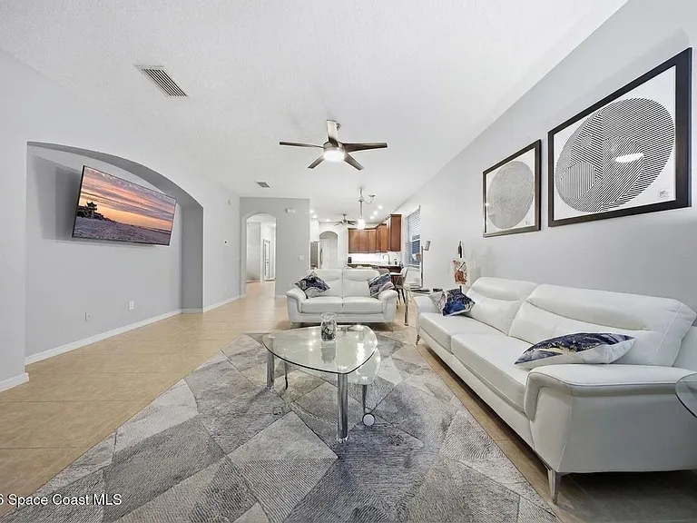 2039 Tullagee Ave — Photo 12