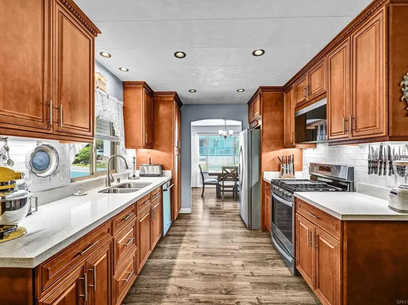1145 E Barham Dr Spc 186, San Marcos, CA 92078