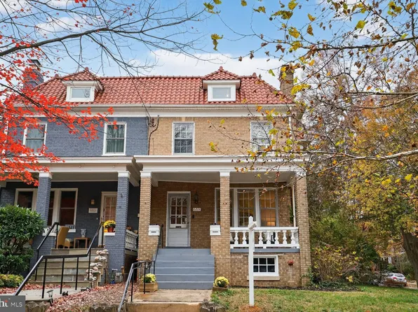 4214 37th St NW, Washington, DC 20008