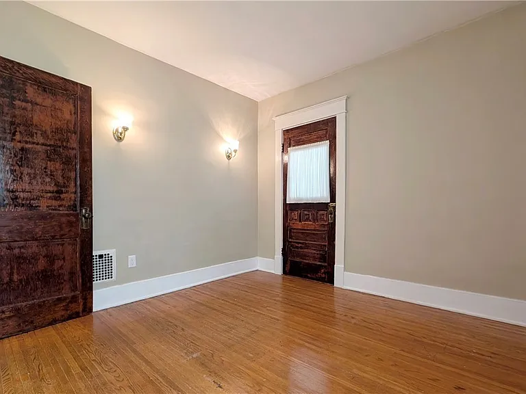 88 Commonwealth Ave — Photo 14
