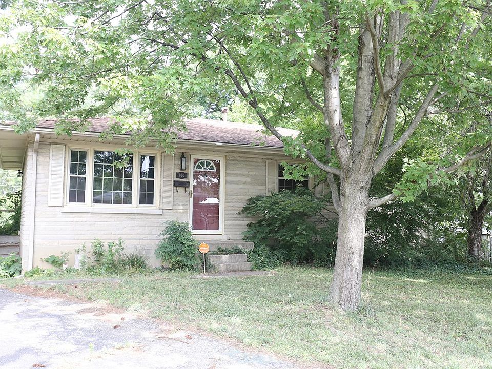 1st image of 600 Greenleaf Ct
