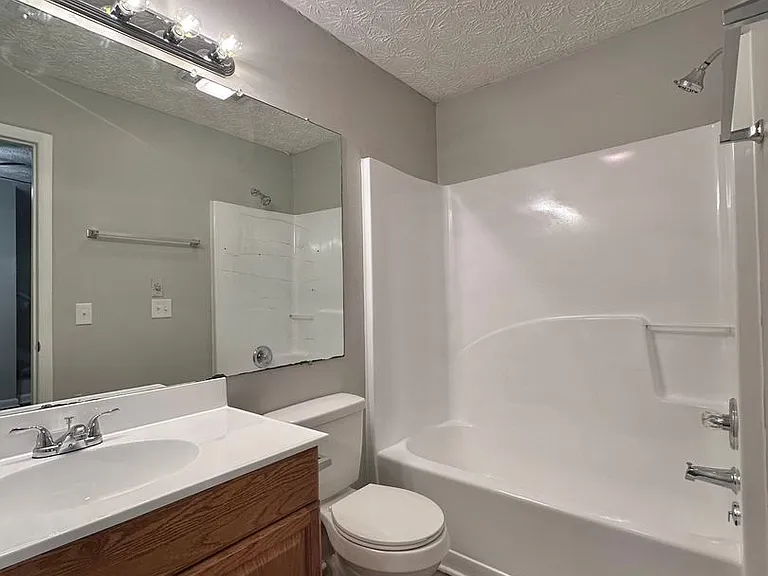 2021 N Sizer Ave #L — Photo 65