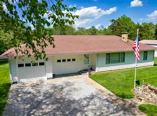 665 Cedar Creek Rd, Makanda, IL 62958