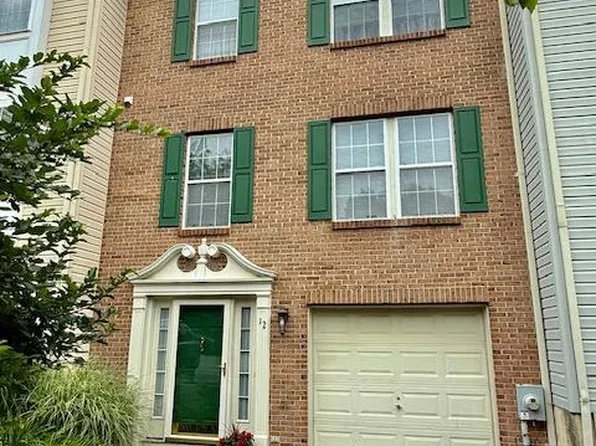 12 Barclay Dr, Hockessin, DE 19707