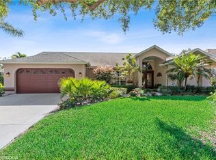 6520 Highland Pines Cir, Fort Myers, FL 33966