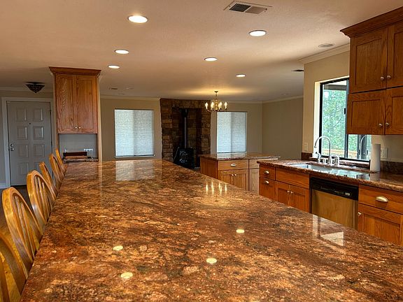 3rd image of 17151 Mountain View Dr