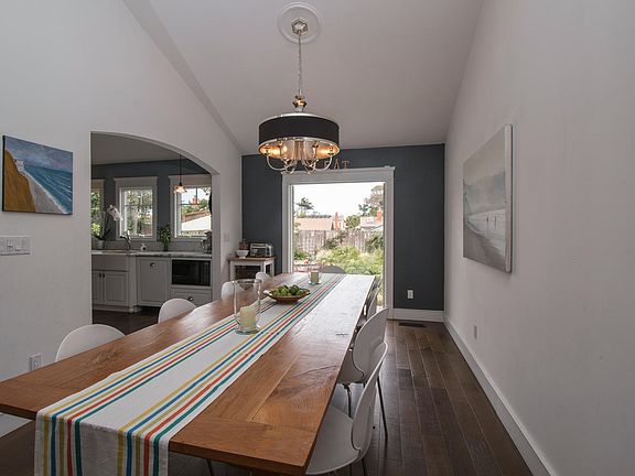 Large diningroom off kitchen