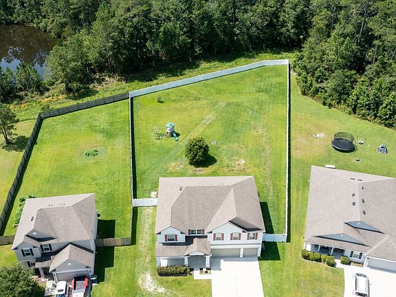 2nd image of 118 Walnut Way
