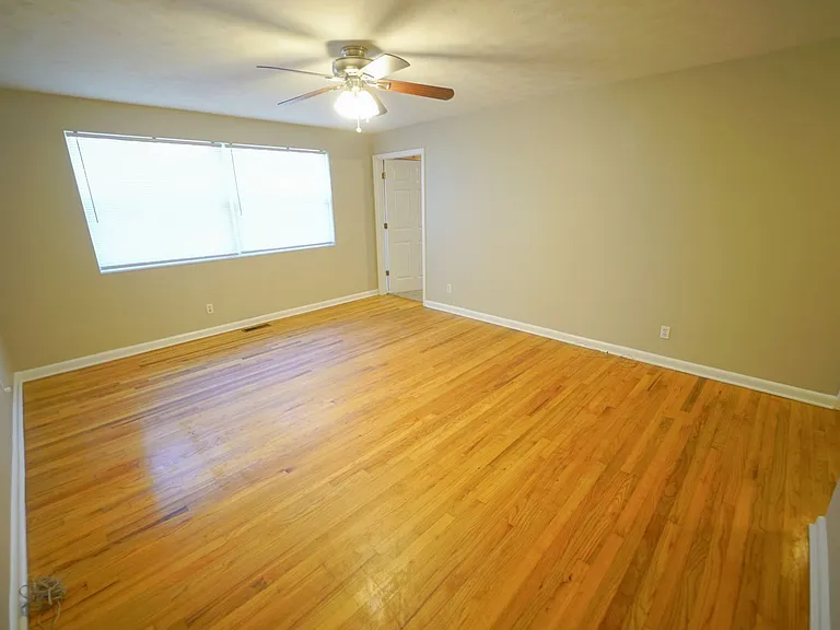 1804 Skyland Dr — Photo 7