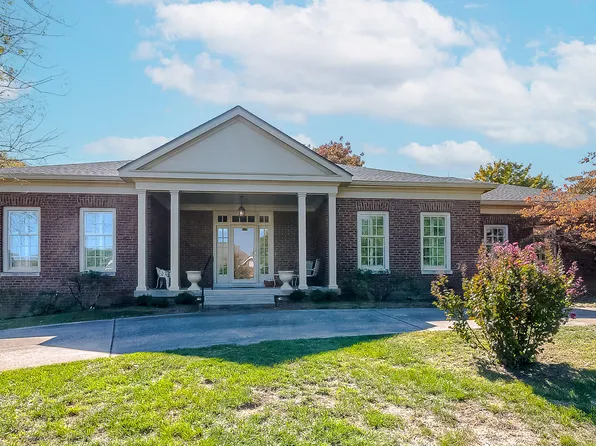 217 Helmsley Ln, Versailles, KY 40383