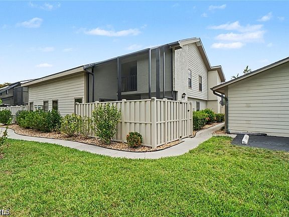 2nd image of 13204 Broadhurst Loop
