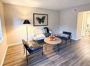 5723 Bramblegate Rd UNIT H, Greensboro, NC 27409