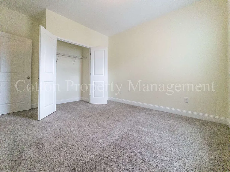 7445 Darius Dr — Photo 39