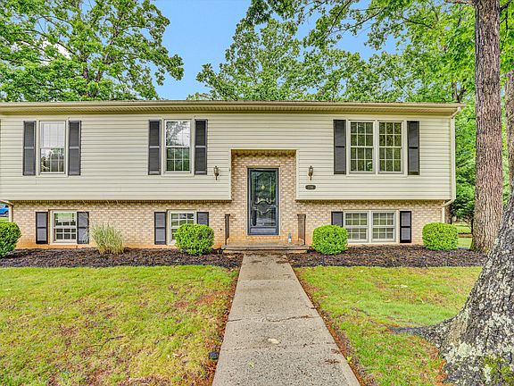 3rd image of 2749 White Pelican Ln