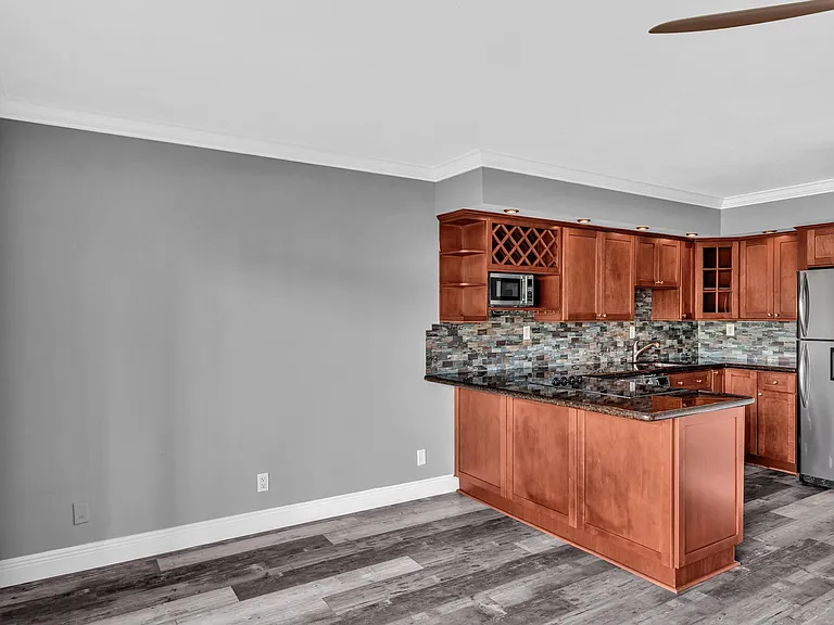 833 NE 18th Ct #3 — Photo 11