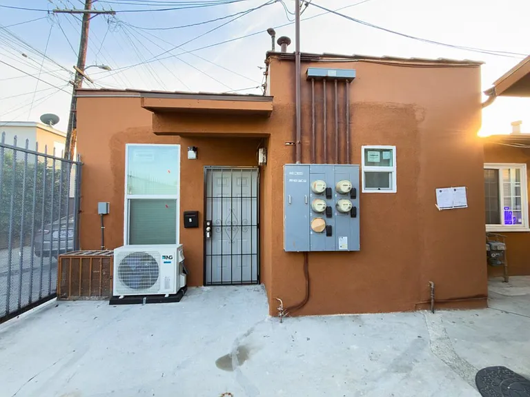 6914 Malabar St #F — Photo 4