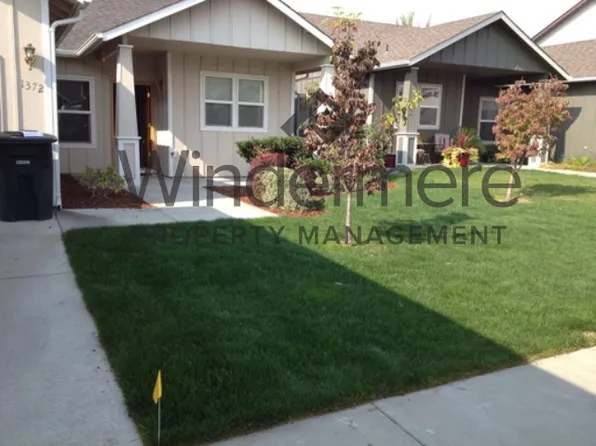 1372 SE Newgate Dr, College Place, WA 99324