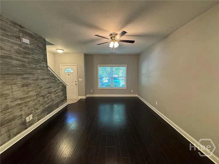 1270 Binghampton Cir — Photo 4