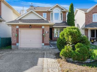 18 Longshire Cir, Ottawa, ON K2J4K7