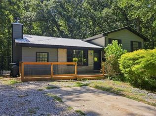 2840 Lois Ln, Loganville, GA 30052