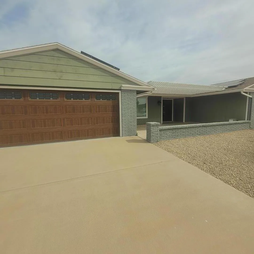 2 bed, 2.0 bath, 1902 sqft, $2,100 — Photo 2