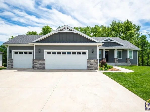 3327 SE 23rd St, Topeka, KS 66605