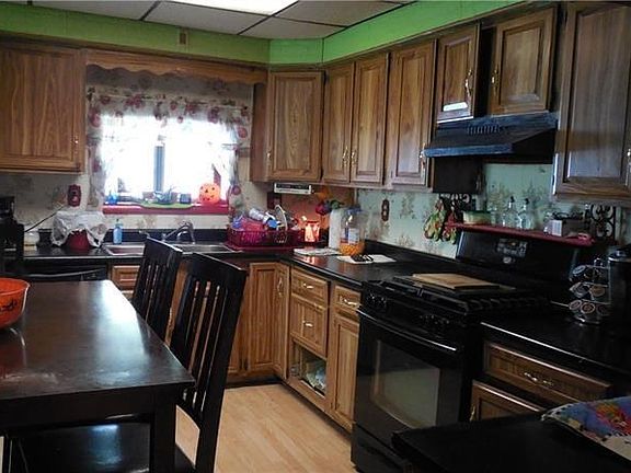 Kitchen come complete with appliances