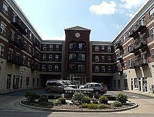 1st image of 10 N Lake St APT 407