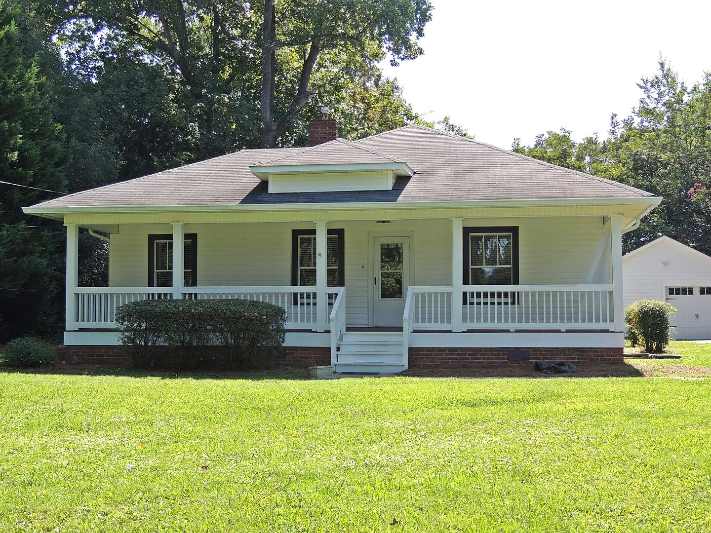 You need to see this beautiful home in Maryville City — Photo 1