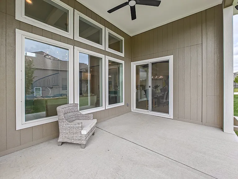 18401 Monrovia St — Photo 15