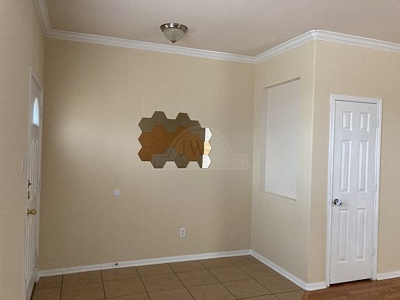 4th image of 6110 Bridgewood Dr