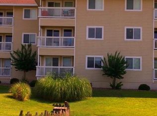 650 Cedar Point Blvd APT C24, Swansboro, NC 28584
