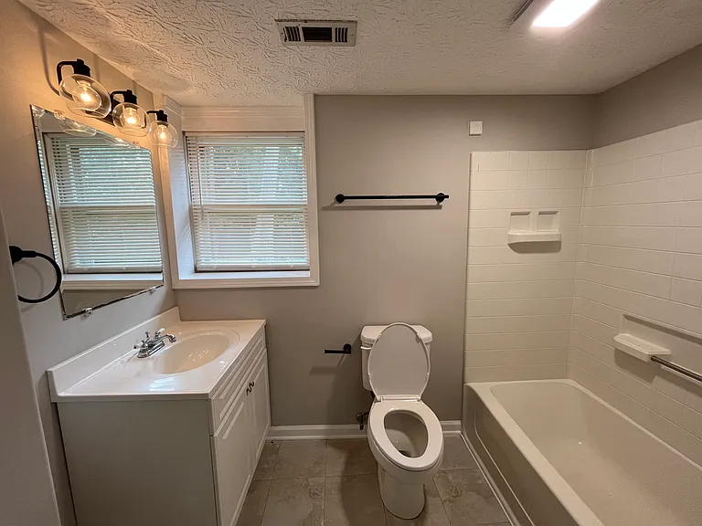 506 Jefferson Dr — Photo 20