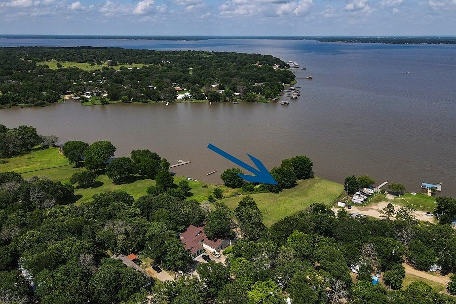 726 Lakeshore Dr, Kemp, TX 75143 | Zillow