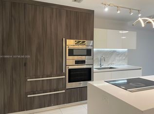 851 NE 1st Ave APT 1806, Miami, FL 33132