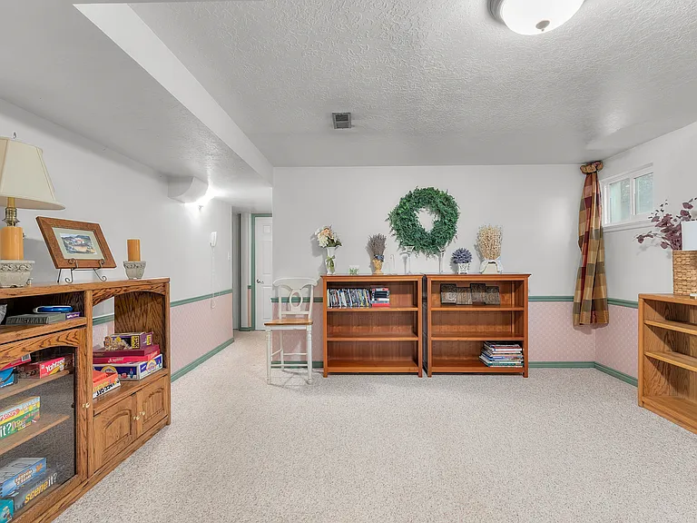 2405 E Sundown Ave — Photo 26