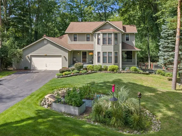 3 Heather Trl, Rochester, NY 14624
