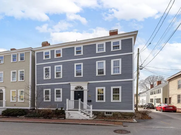 420 Pleasant Street, Portsmouth, NH 03801