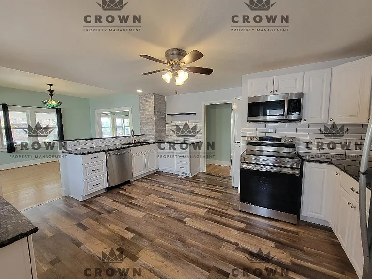 210 E Pershing Blvd #A — Photo 8