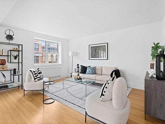 2nd image of 266 W 115th St APT 6A