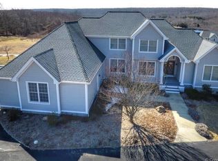 10 Joshua Valley Rd, East Lyme, CT 06333