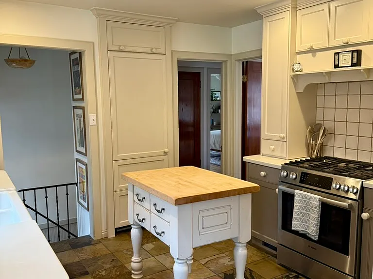 1396 E Michigan Ave — Photo 9