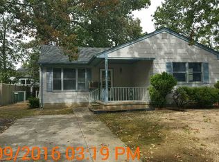 311 Village Rd, Villas, NJ 08251