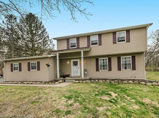 5178 Forest View Ct, Brighton, MI 48116