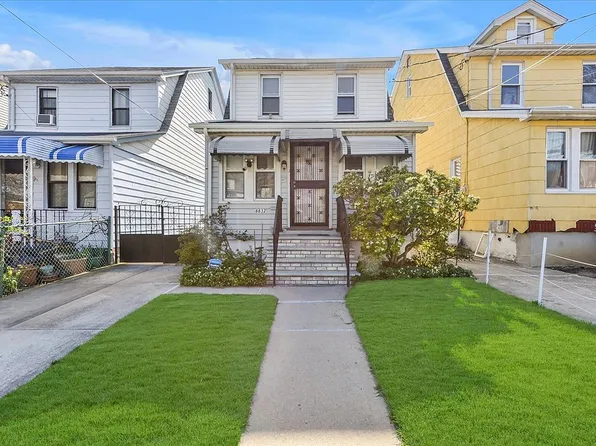 88-32 214th St, Queens Village, NY 11427