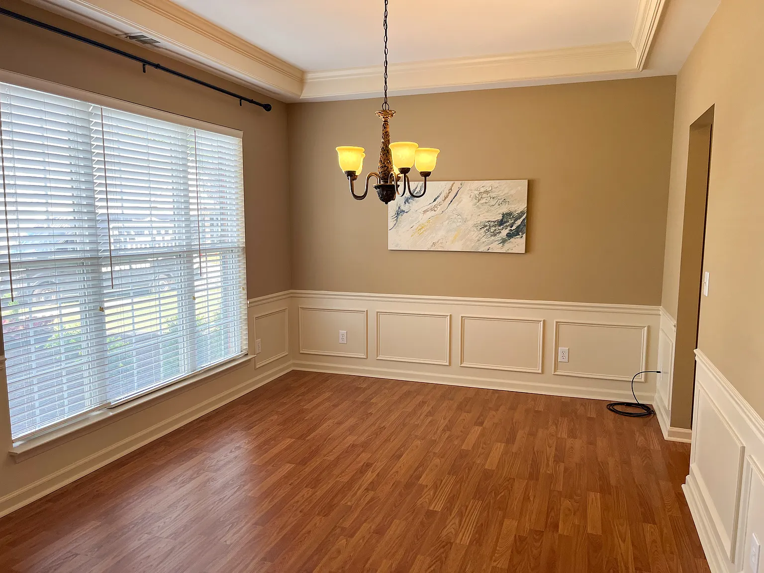 2 bed, 1500 sqft, $1,940 — Photo 3