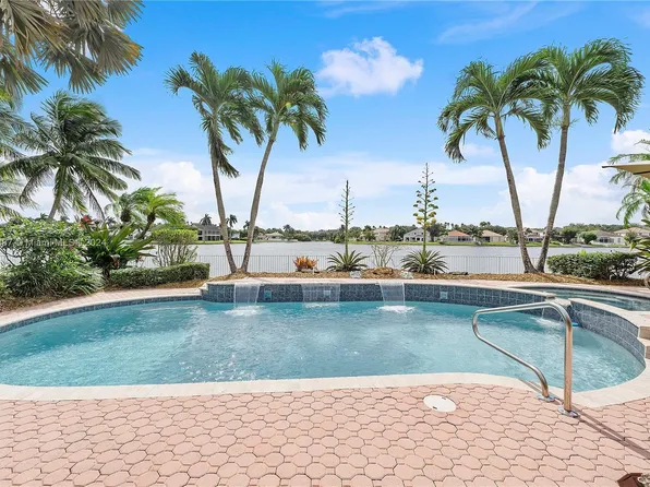 10864 Richmond Pl, Cooper City, FL 33026